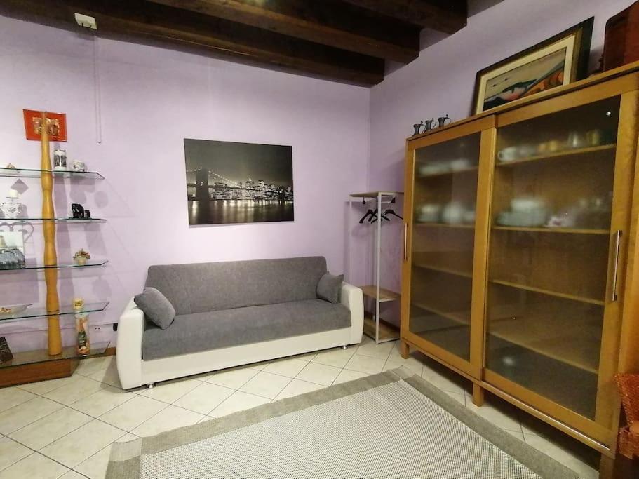Monolocale In Piazza Isolo Appartement Verona Buitenkant foto