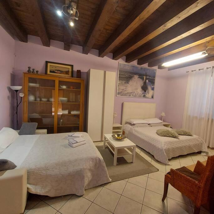 Monolocale In Piazza Isolo Appartement Verona Buitenkant foto